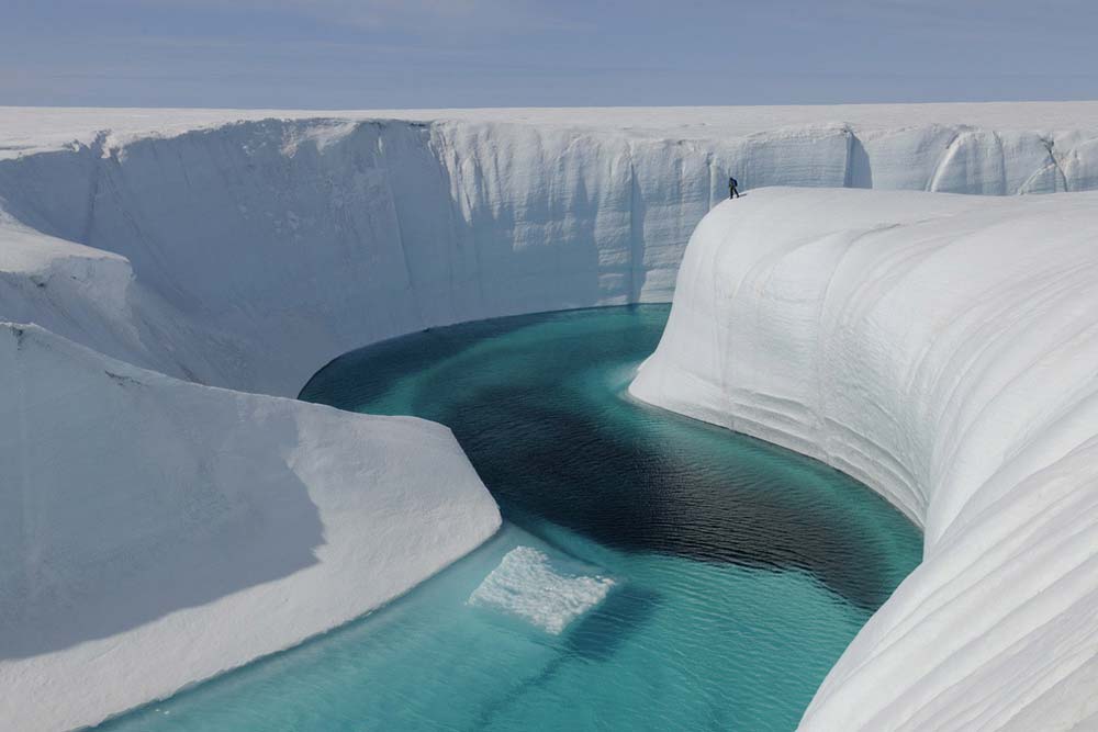 ice-canyon-greenland