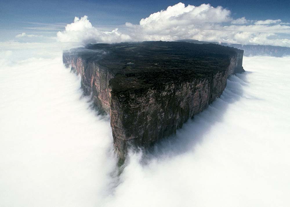 mount-roraima-venezuela-brazil-guyana