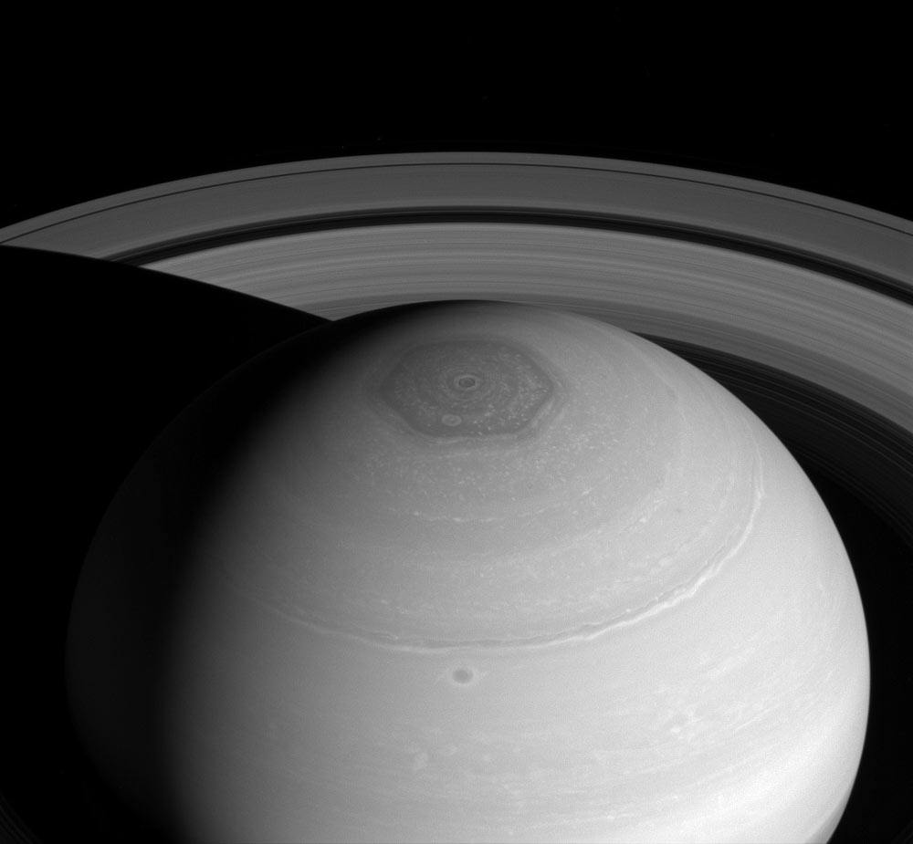 saturns-hexagon-4