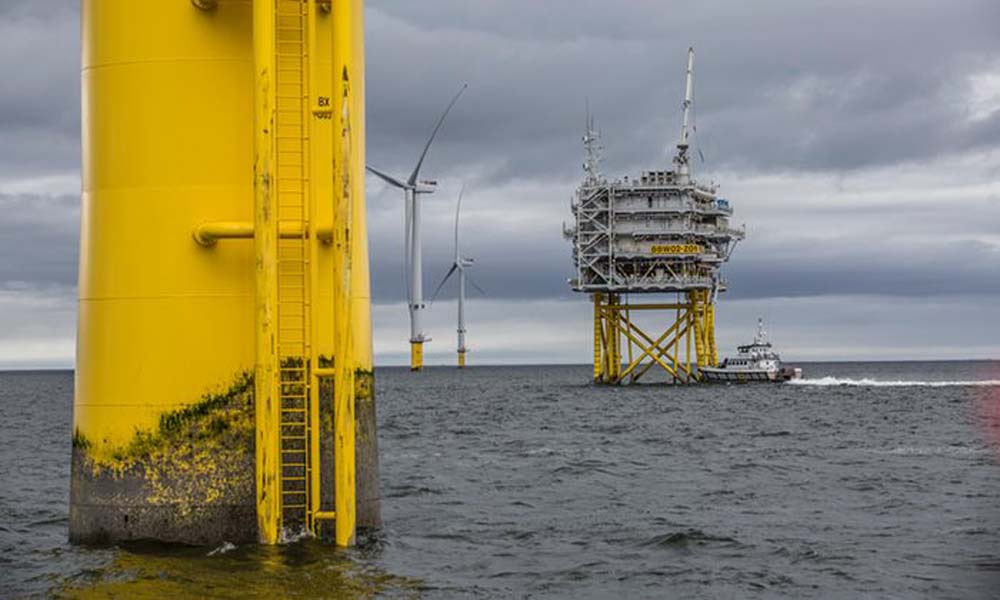 liverpool-biggest-wind-turbines-4