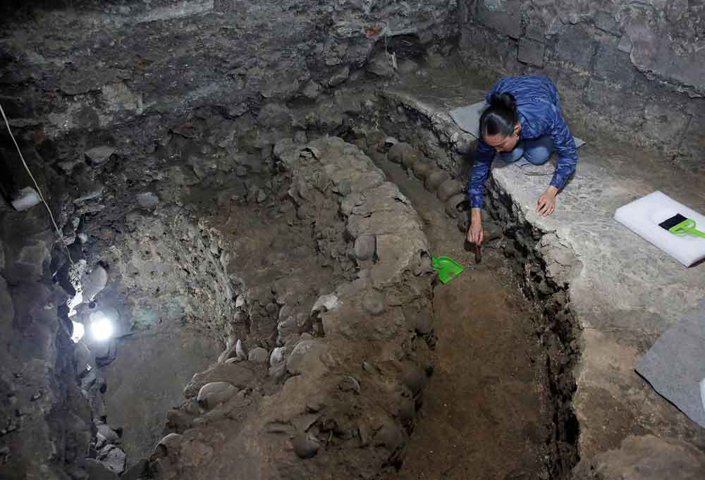 tower-of-human-skulls-mexico-4