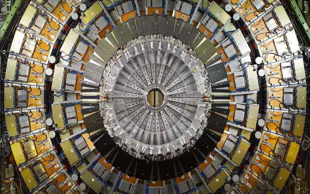 จะค้นพบอนุภาคใหม่หรือไม่ สำหรับการเดินเครื่องเร่งอนุภาค LHC ในปี 2016