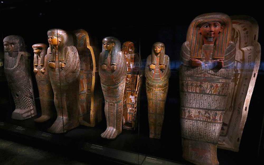 มัมมี่และข้าวของวัตถุล้ำค่าจำนวนมากถูกขุดพบในสุสานอียิปต์อายุ 3,500 ปี