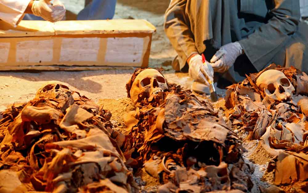 ขุดพบหลุมฝังศพและมัมมี่ของช่างทองอายุ 3,500 ปีใกล้กับหุบเขากษัตริย์ของอียิปต์