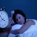 10 เคล็ดลับในการต่อสู้กับโรคนอนไม่หลับที่จะช่วยให้หลับสบายตลอดคืน